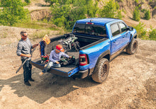 Load image into Gallery viewer, Retrax 15-22 Ford F-150 Super Crew/Super Cab & F-150 Lightning (5.5ft. Bed) Retrax IX