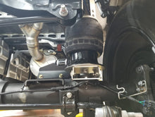 Load image into Gallery viewer, Timber Grove 09'-UP RAM 1500 6" LIFT Rear CRM Air Spring Kit (SQ6576808)