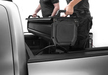 Load image into Gallery viewer, Retrax 17-26 Ford F-250/350 Super Duty Short Bed 6ft8in. RetraxPRO EZ-Off FRC-4000